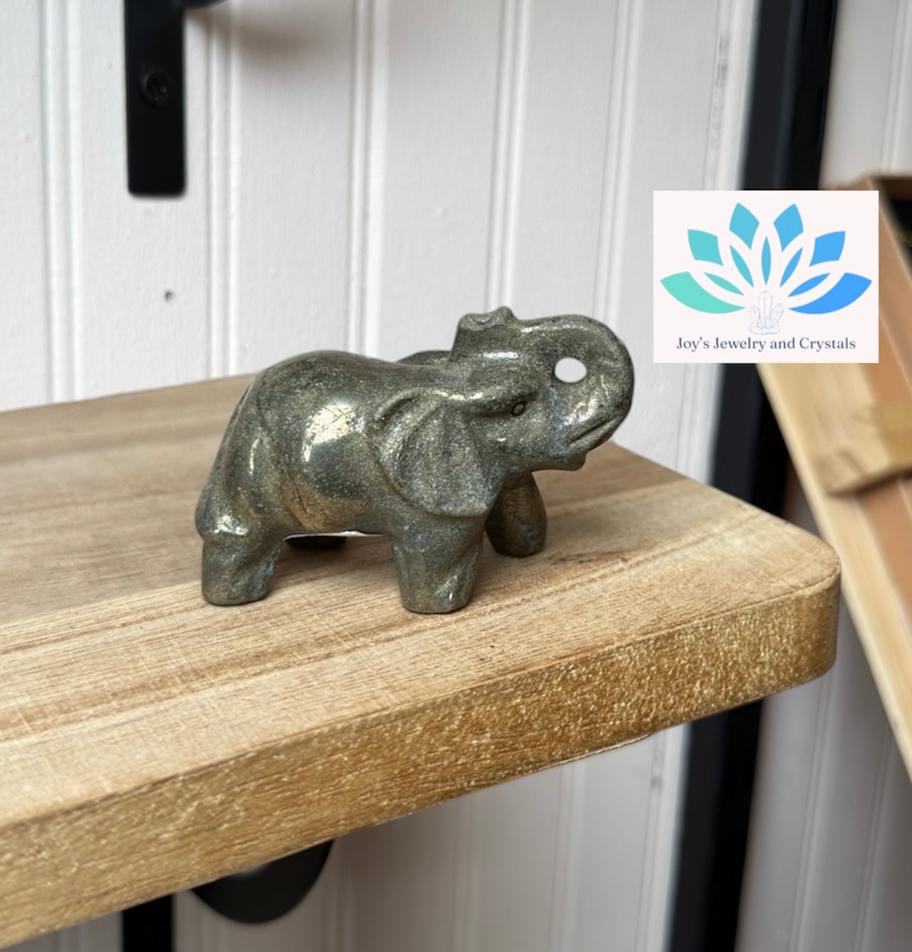Medium Elephants Carvings