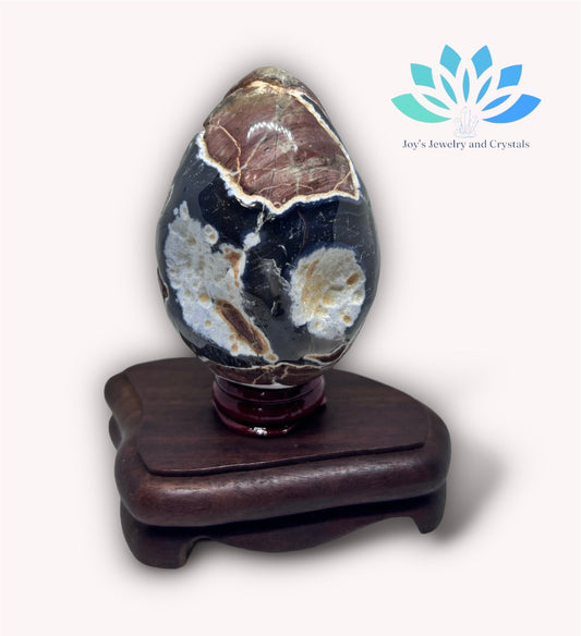 Agate with Jasper Eggs