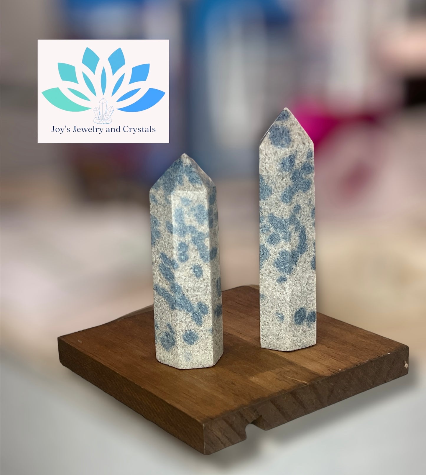 Apatite in Cleavlandite Towers