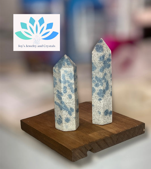 Apatite in Cleavlandite Towers