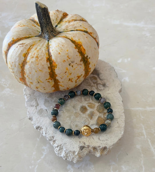 Chalcedony Lion Elastic Bracelet