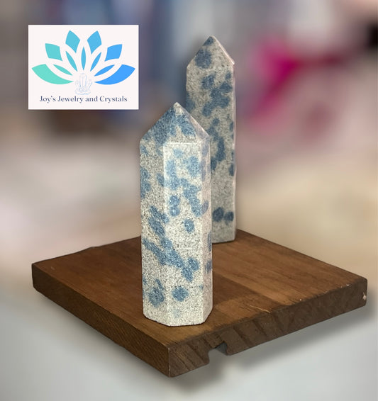 Apatite in Cleavlandite Towers