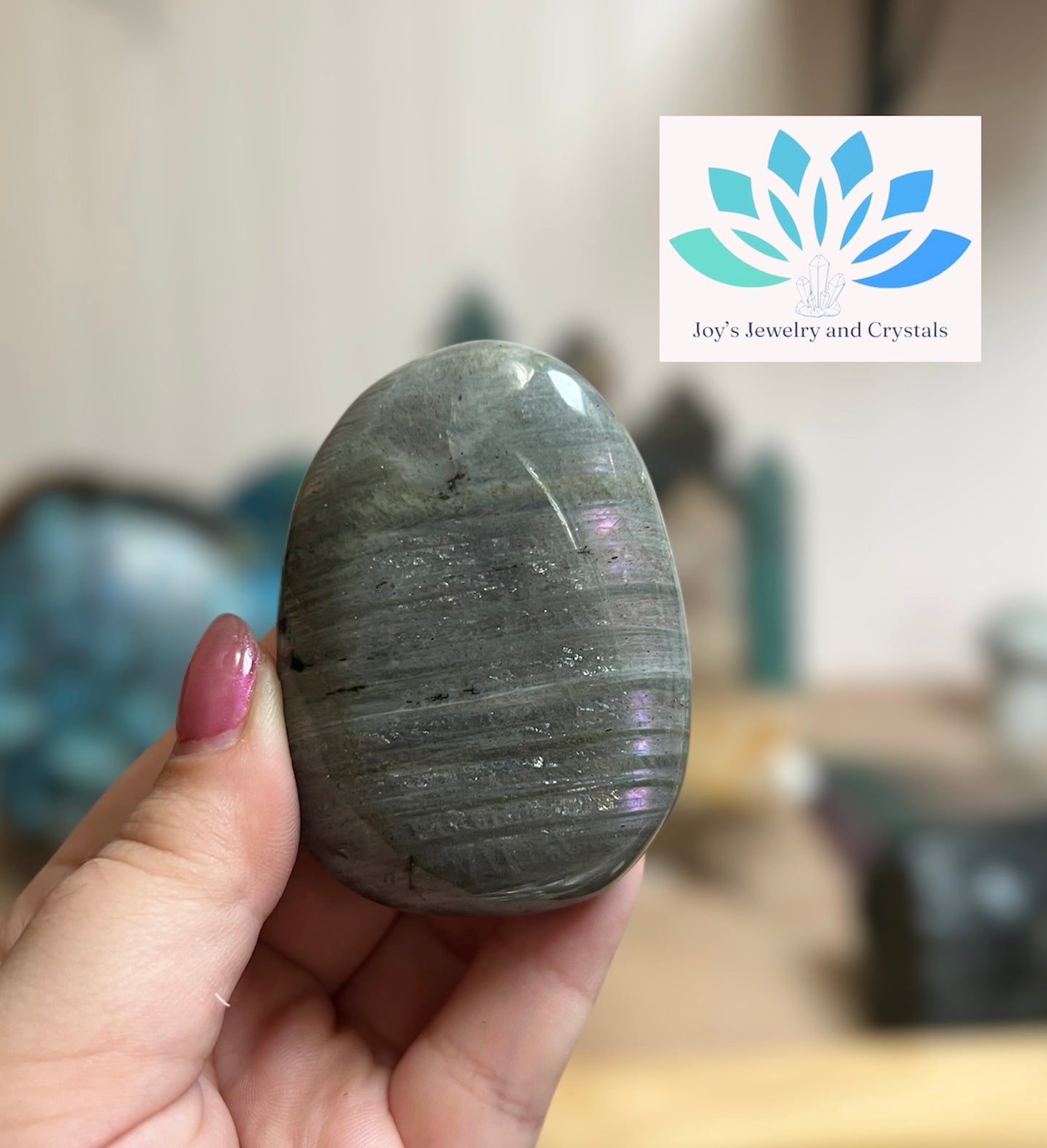 Labradorite Palmstone