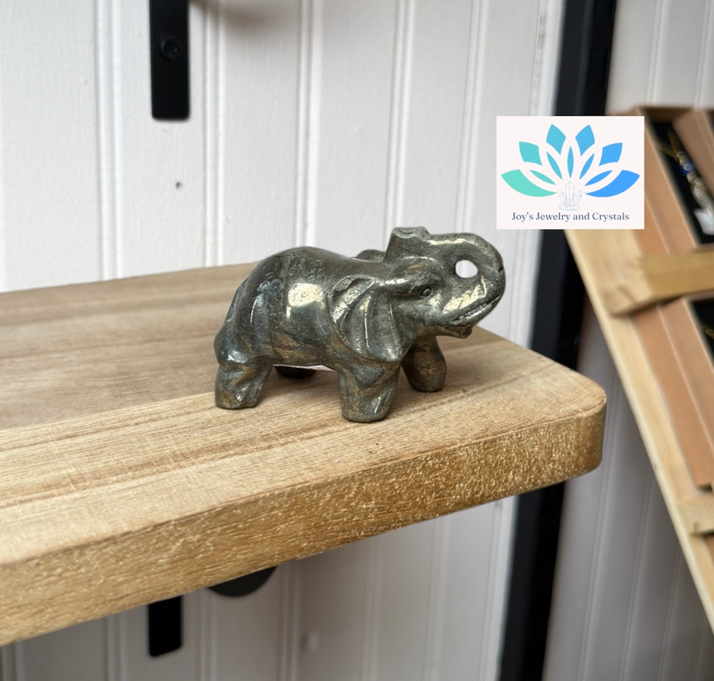 Medium Elephants Carvings